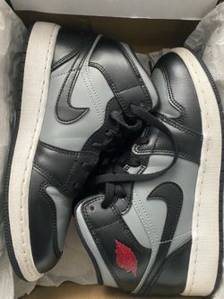 Jordans Mid 1 black/gray