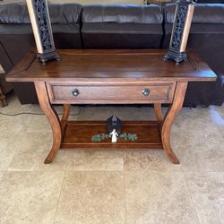 Matching Sofa Table And Display Shelf