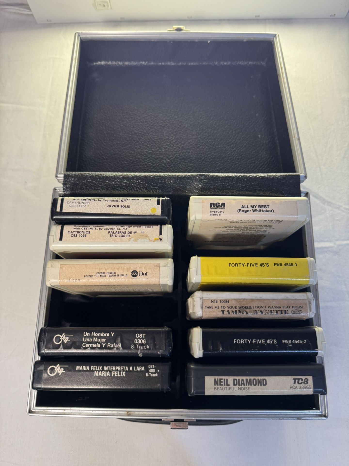 8Track Tapes/case