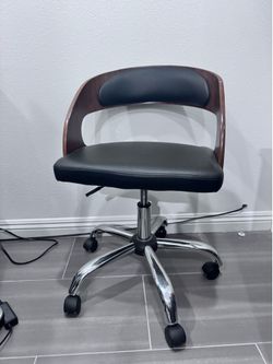 Desk chair