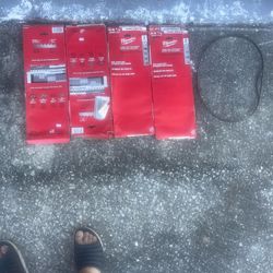 Milwaukee 48-39-0524 44-7/8", 18 TPI Bi-Metal Band Saw Blades Open Box