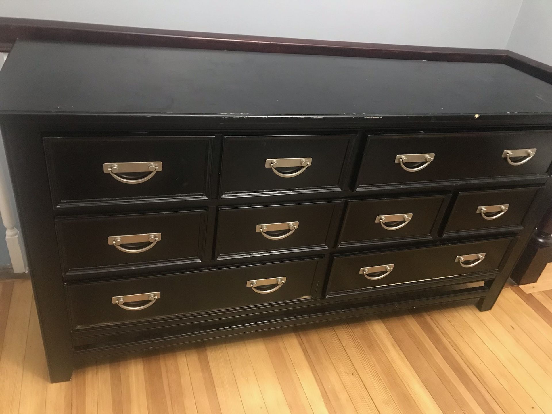 Dresser