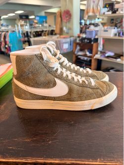 Nike Blazer Mid '77 Vintage sneakers women’s size 10