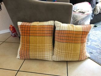 2 spring pillows