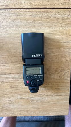Canon 580 EX II Speedlite