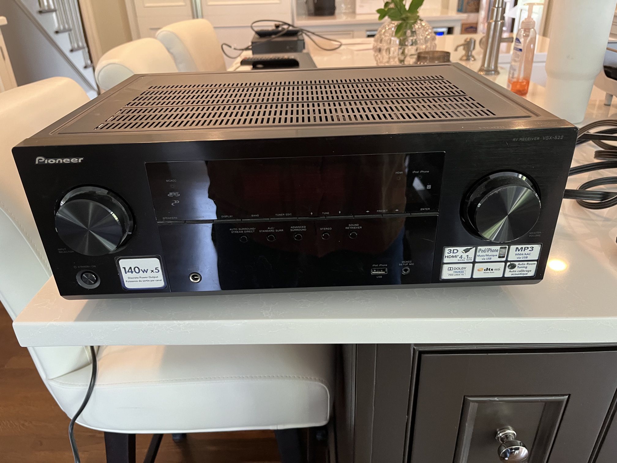 Pioneer AV Receiver VSX-522 w/Remote in Great COndition Smoke and pet free household