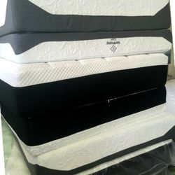 Queen Pillow Top Mattress