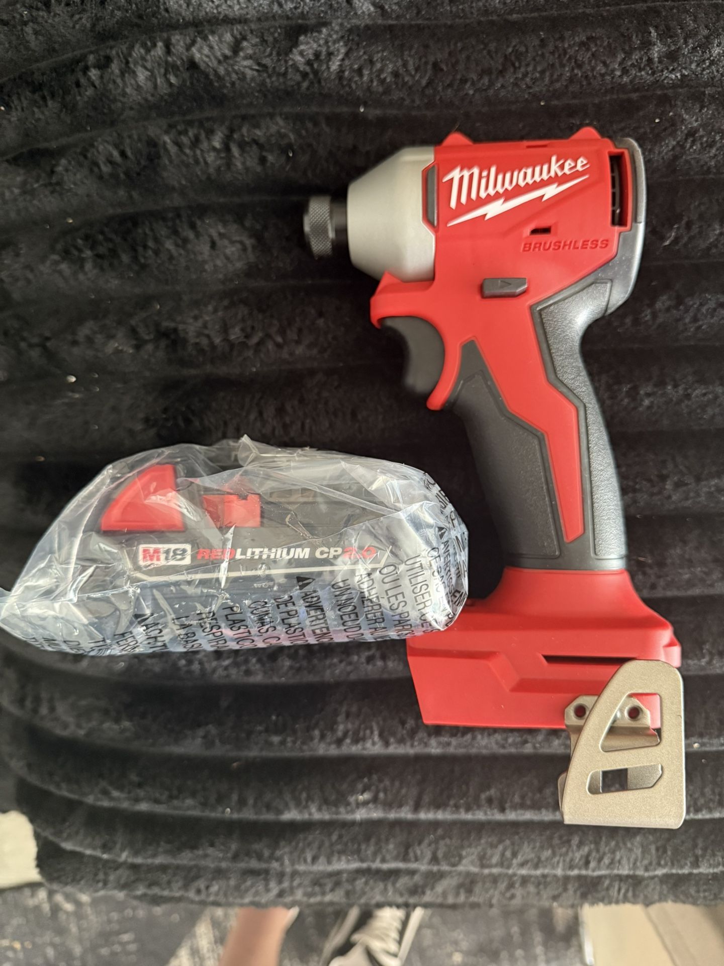 Milwaukee M18 Hammer Drill/ Driver W Battery