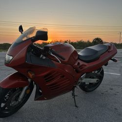 1994 Suzuki RF900R