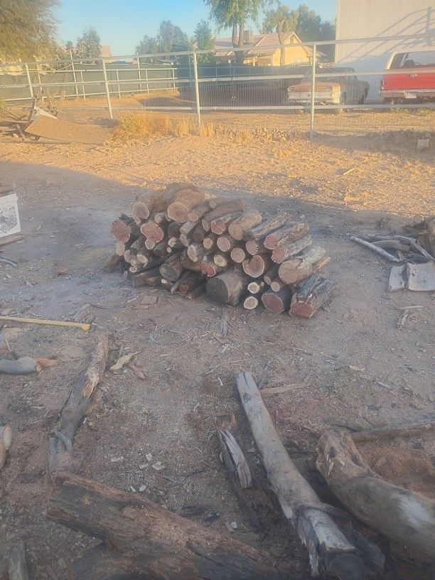 Seasoned Mesquite Firewood
