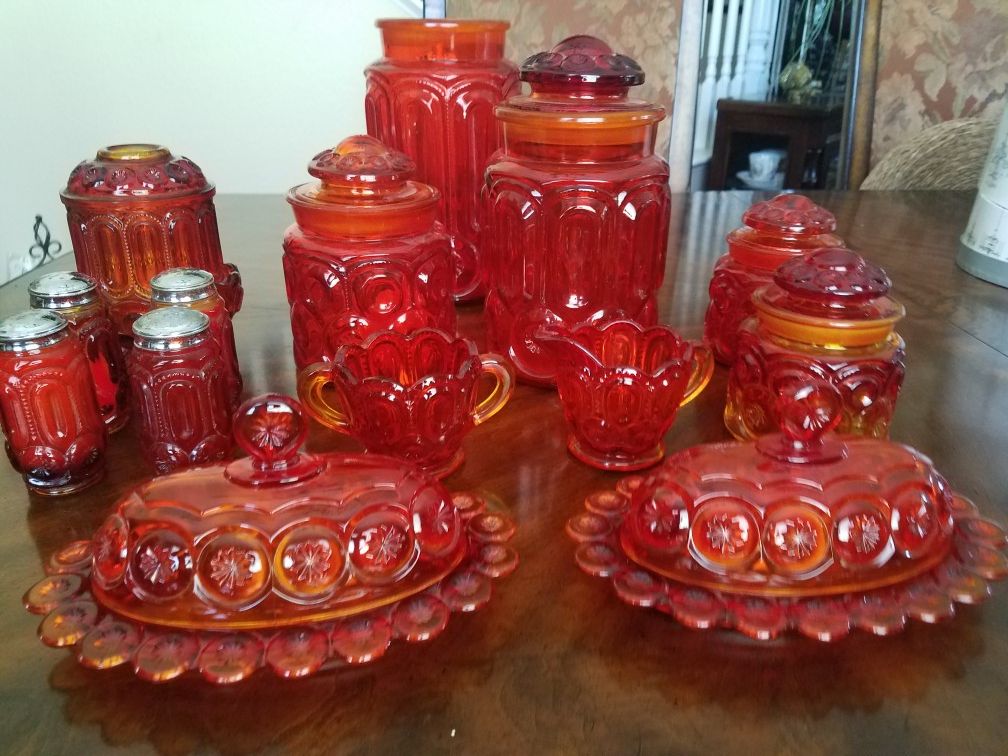 Large lot of vintage glassware