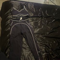 alo set only wear it once or twice