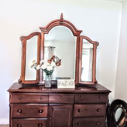 Dresser And Mirror By Broyhill 