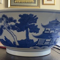 Large Chinese Export Porcelain Canton Blue and White Centerpiece Punch Bowl