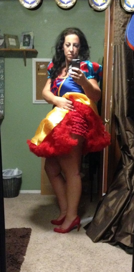 Snow White Halloween Costume