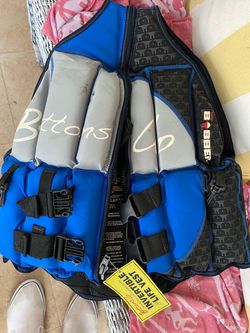 NEW Human Bobber Bottoms Up Invertible Life Vest – Adult Large – USCG Type III – Still Has Tag