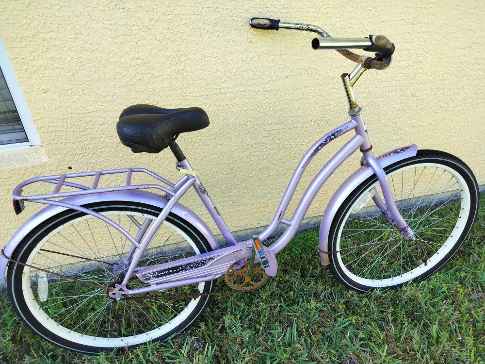 Schwinn huntington cruiser bike on sale