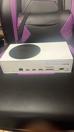Xbox series S with one controller