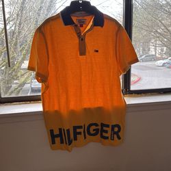 Yellow T-shirt Size: S