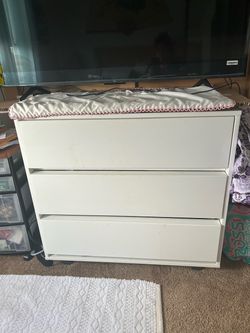 White three Drawers