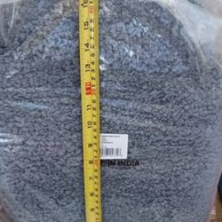 Brand New Toilet Lid Cover
Size 16X13 Inch 41X33cm