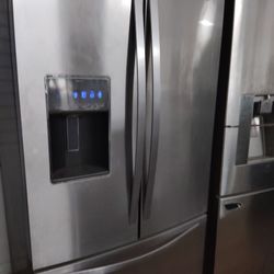 Whirlpool Refrigerator Works Great 