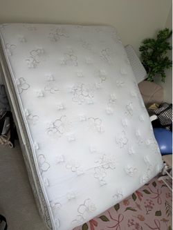 Sealy Posturepedic mattress – ultra plush pillow top – full-size