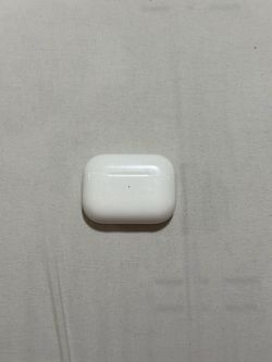 Apple AirPods Pro 1st Gen. White + charger bundle