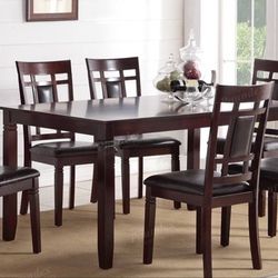 Dining set (brand new 7 pieces)