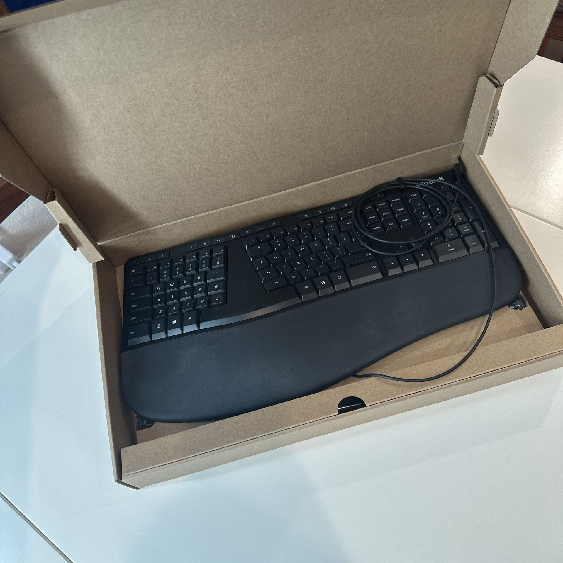 Microsoft Ergonomic Keyboard Model 1878 Black USB-Wired - Clean