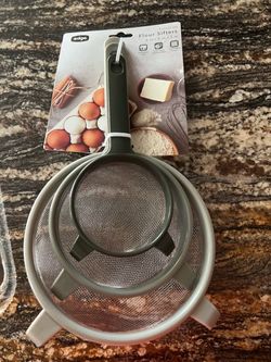Edge 3-Piece Flour Sifter Set