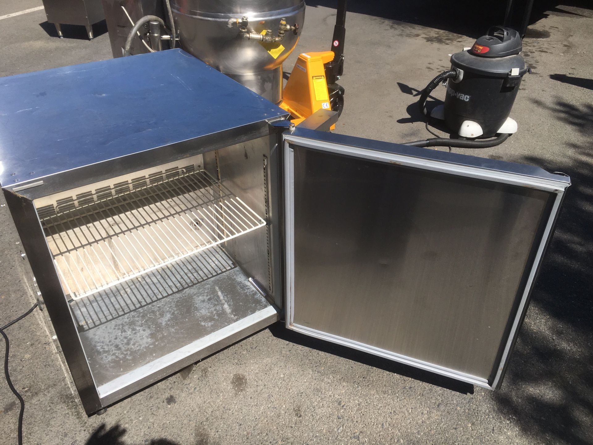 Silver King 27” Undercounter Refrigerator for Sale in WA OfferUp