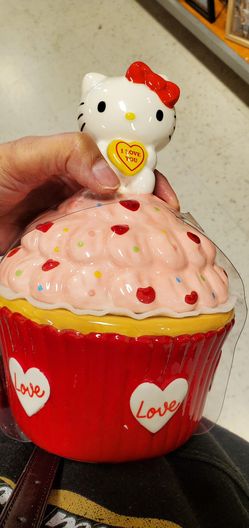 Hello Kitty Ceramic Cupcake