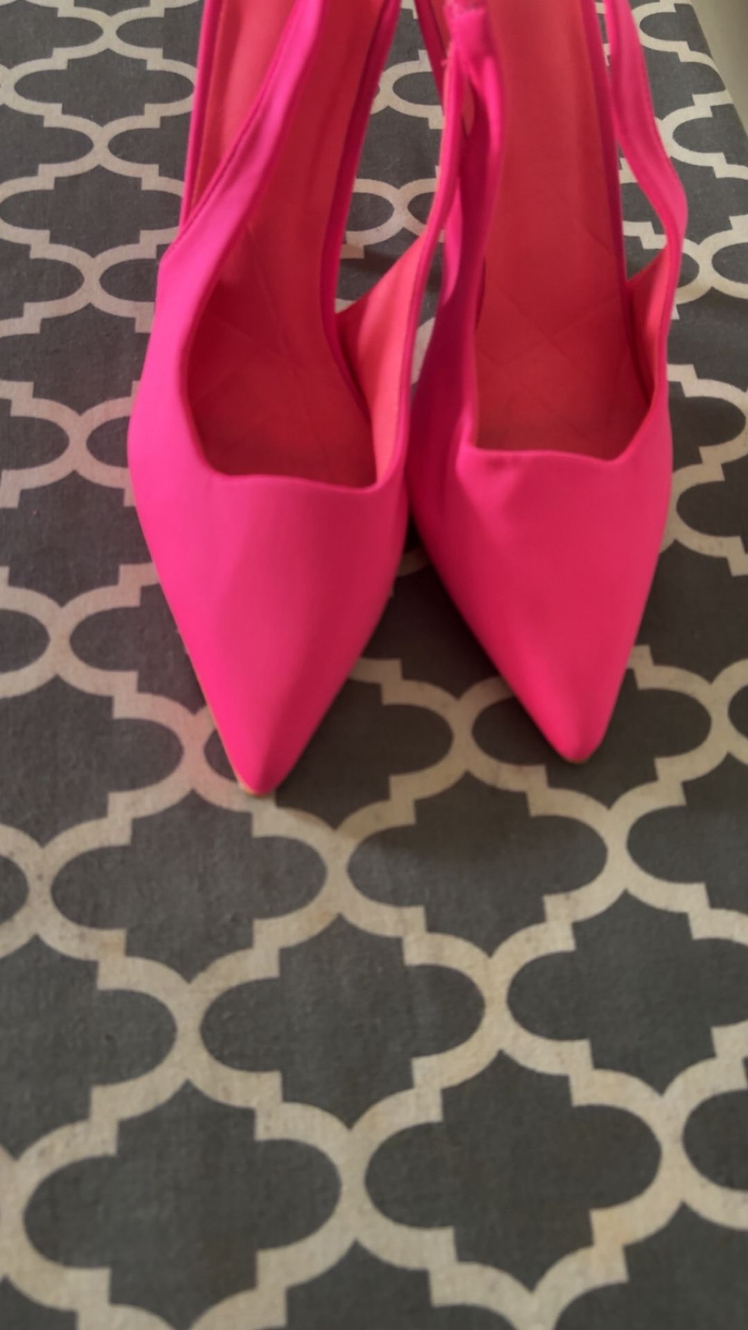Neon Pink Pointed Toe Pumps- Size 7