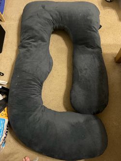 Pregnancy Pillow 35” Long 25” Wide Be Comfortable Through Your Pregnancy Pickup Conroe 77304