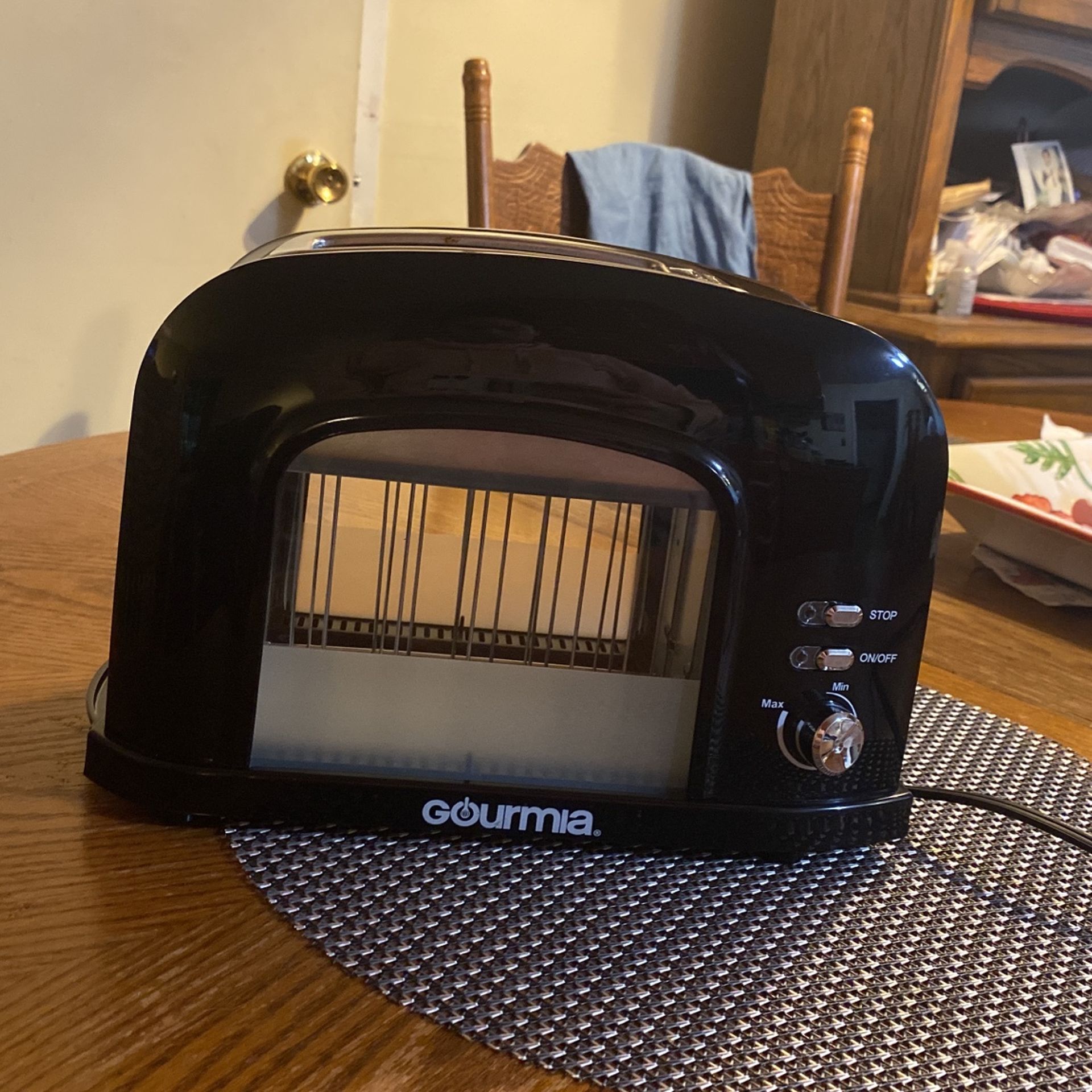 Gourmia Toaster Black And See Through 