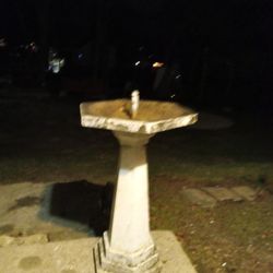 Bird Bath With Fountain 