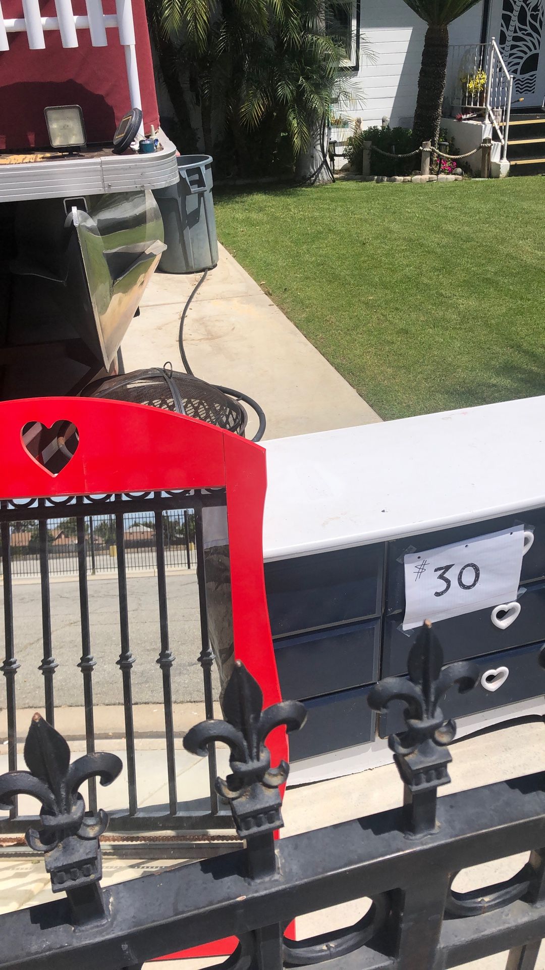 Dresser Drawer With Mirror $30 In Bakersfield I Don’t Know Why It Keeps Saying Seattle