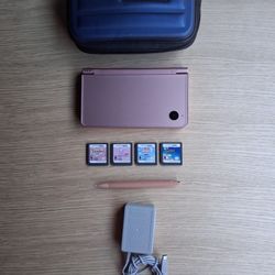 Nintendo DSi XL 