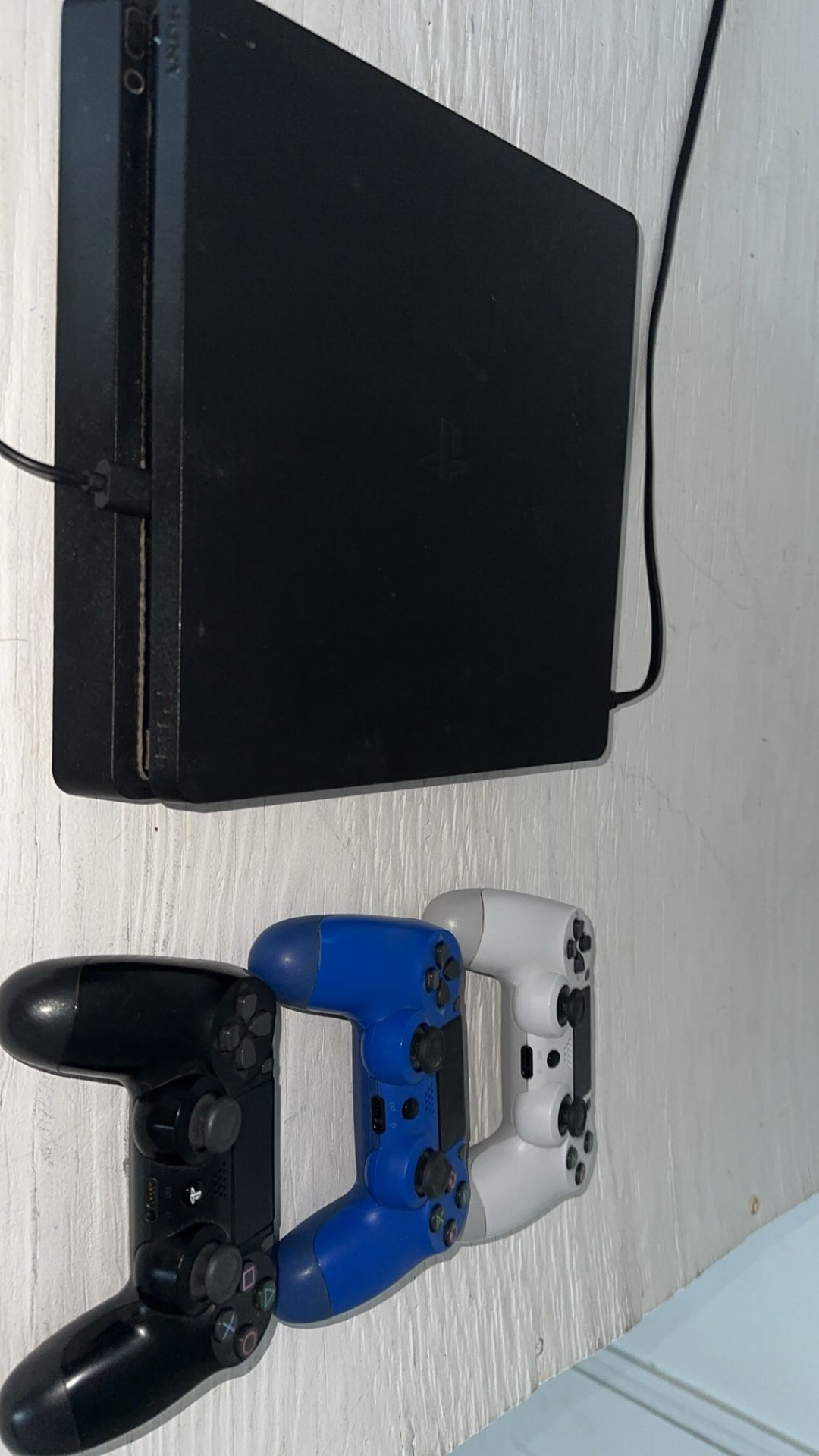 PS4 w Power Cord + 3 Controllers 