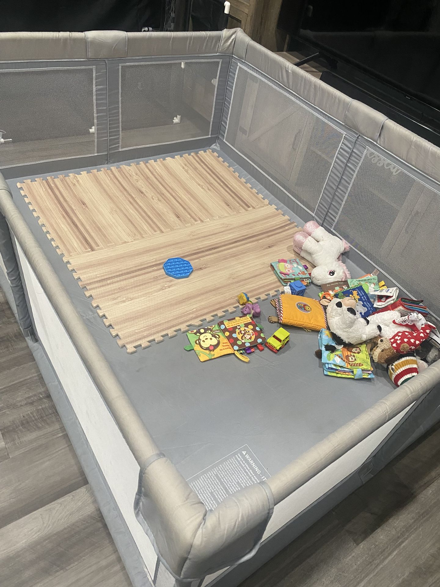 LARGE PACK N PLAY 81”X 62”