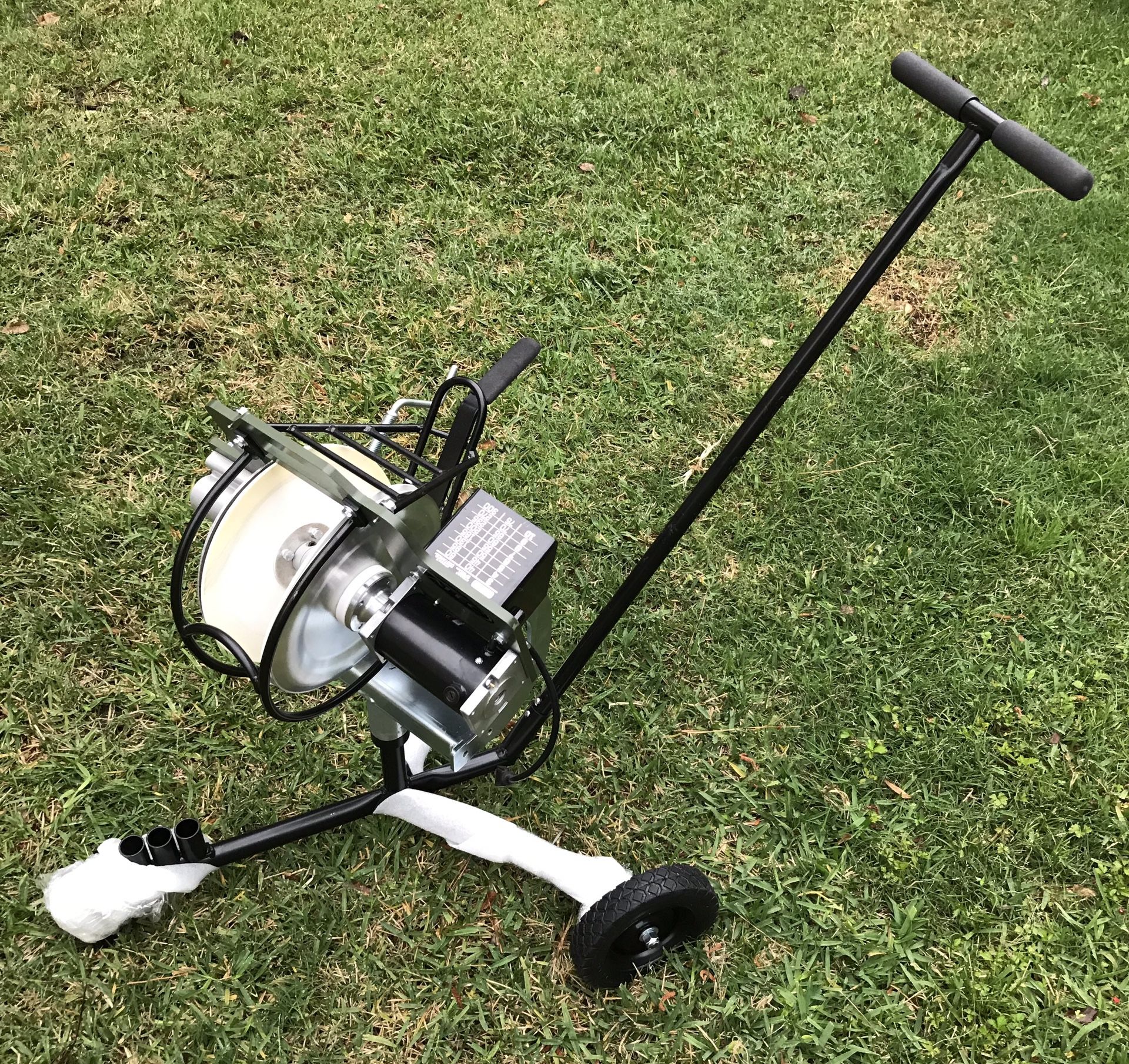 ATEC R2 Rookie Collegiate Baseball Defensive Pitching Fungo Machine