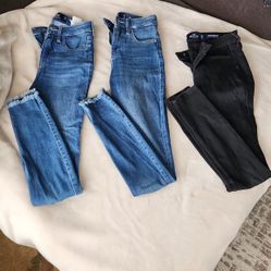 3 Pair $30/Hollister Super Skinny Junior Size 00 