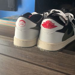travis Scott olives size 10
