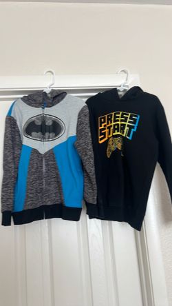Boys sweaters size 6 and 8 $5