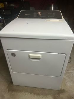Whirlpool 7-cu ft Vented Gas Dryer  (white)
