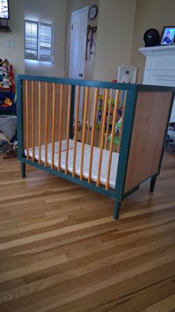 Infant bed, baby crib