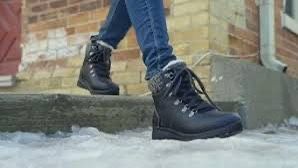 Baretraps Altessa Winter Boots in Black