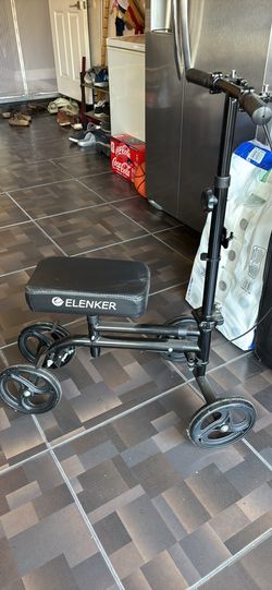 Knee and foot scooter