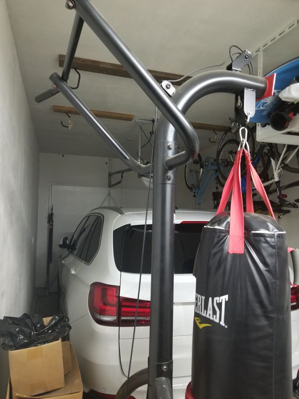 MMA OMNISTRIKE STAND punching bag with pull up bar. Fitness gym for Sale in Long Beach, CA - OfferUp